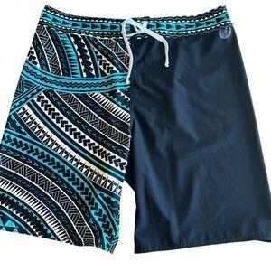 LUNA FIDE Men's Swim Board Shorts in Black and Blue XXL 39